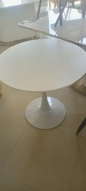 Round Center Table