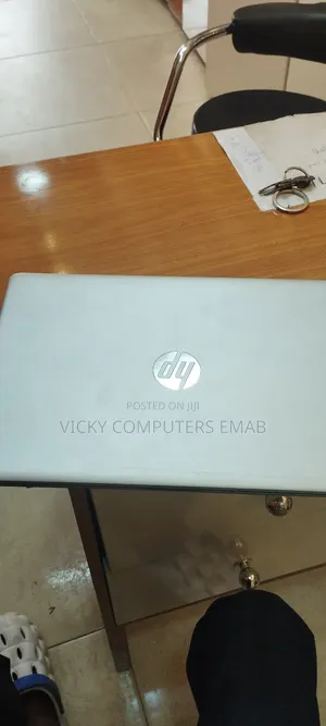 Laptop HP Pavilion Gaming Laptop 15-Dk2xxx 8GB Intel Core I3 SSD 256GB