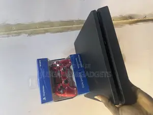 Playstation 4 Slim Edition