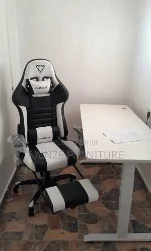 Executive Gaming Table and Chair