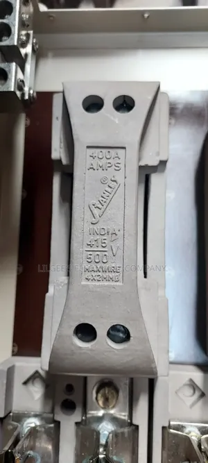 400 Amps Stanley Fuse and Base