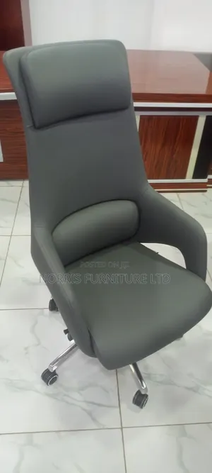 Executive Swivel Office Chair