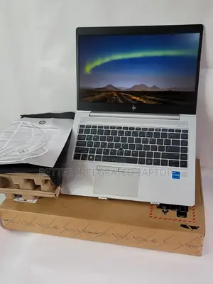New Laptop HP EliteBook 820 8GB Intel Core i5 SSD 256GB