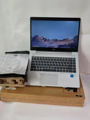 New Laptop HP EliteBook 820 12GB Intel Core i5 SSD 256GB