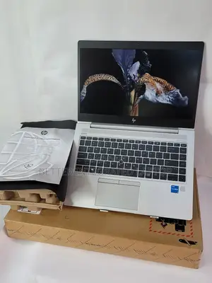 New Laptop HP EliteBook 820 32GB Intel Core i5 SSD 256GB