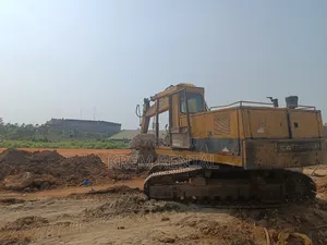 Excavator Available for Rentage