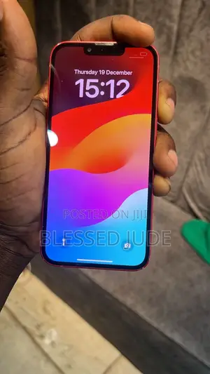 Apple iPhone 13 128 GB Red