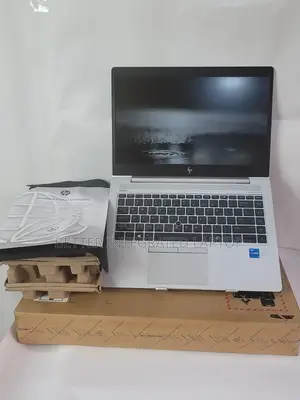 New Laptop HP EliteBook 820 16GB Intel Core i5 SSD 1T