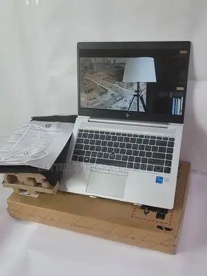 New Laptop HP EliteBook 850 12GB Intel Core i5 SSD 256GB