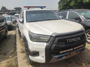 Toyota Hilux 2016 White