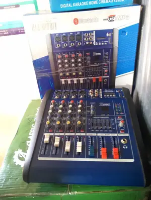 Yamaha 4 Channels Powered Mixer Amplifier.