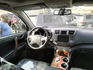 Toyota Highlander Limited 3.5l 4WD 2013 Black