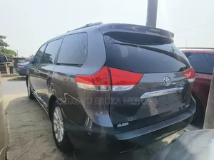 Toyota Sienna Limited 7 Passenger 2012 Gray