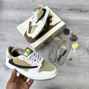 Original Travis Scott Air Jordan 1 Low Retro Og Golf Sneaker