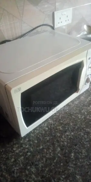 Neat Microwave Oven