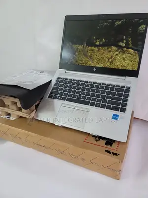 New Laptop HP EliteBook 830 16GB Intel Core i5 SSD 512GB