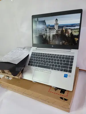 New Laptop HP EliteBook 830 16GB Intel Core i5 SSD 512GB