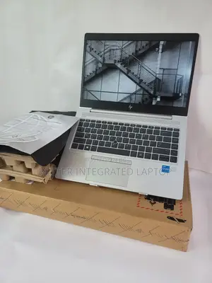 New Laptop HP EliteBook 830 32GB Intel Core i5 SSD 512GB