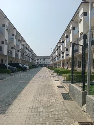 4bdrm Townhouse/Terrace in Ademirable Home, Lekki Phase 1 for sale