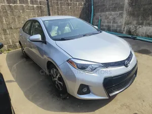 Toyota Corolla 2015 Silver