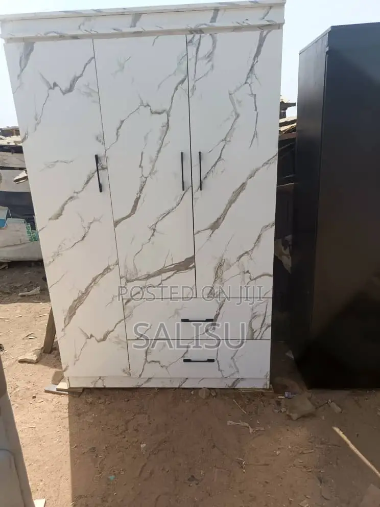 Wardrob Tree Door
