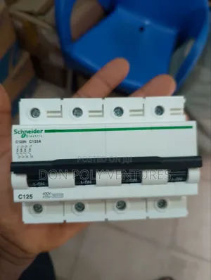NC120H Schneider Breaker 125amp 4pole AC