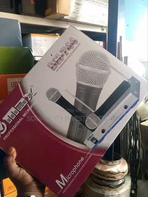 Omax DH744 VHF Handheld Wireless Microphone.