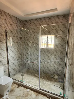 Frameles Big Bathroom Shower Glass