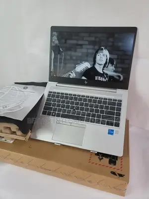 New Laptop HP EliteBook 840 G4 8GB Intel Core i5 SSD 256GB