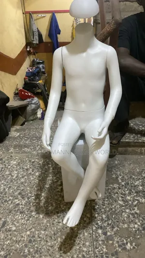 Unisex Sitting Down Display Kids Mannequin