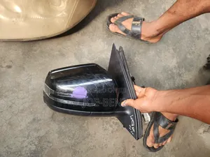 ML350 2014 Right Side Mirror With 360 Camera