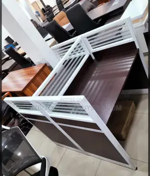 Two Seaters Workstation
