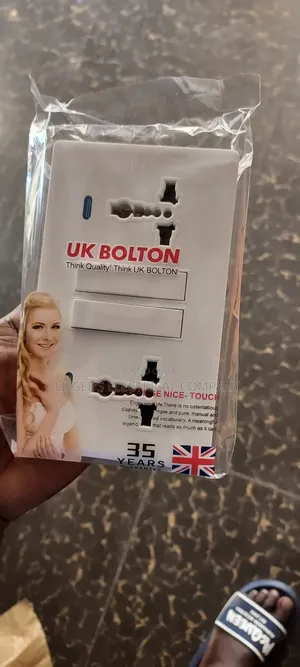 White Colour 13 Amps Double Socket For Homes, Hotels Etc