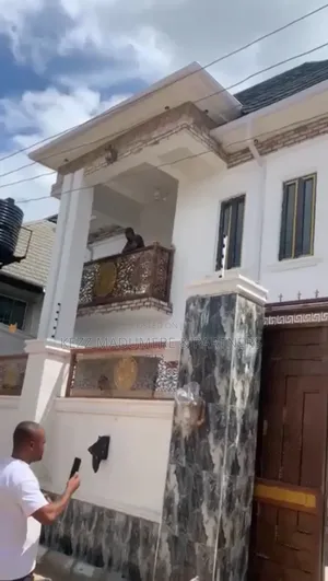 4bdrm Duplex in World Bank Estate, for sale