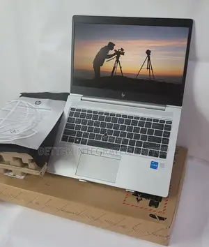 New Laptop HP EliteBook 830 G7 8GB Intel Core i5 SSD 1T