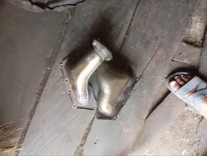 Exhaust Manifold Mercedes Benz 276 Engine