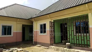 2bdrm Block of Flats in Igwuruta In Port for sale