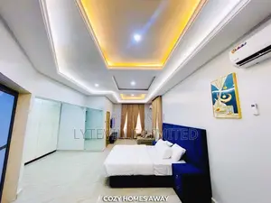Luxurious 5-Bedroom Duplex