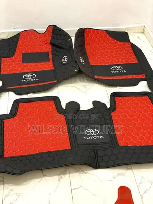 Red and Black Toyota Venza Leather Foot Mat