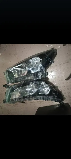 Head Light Toyota Hilux 2015 Japan Model