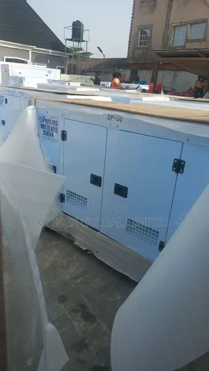 30kva Perkins Soundproof Diesel Generator 100% Copper Coil