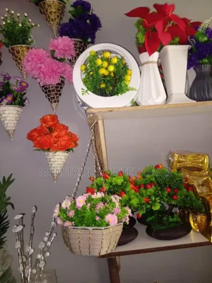 Quail Artifcial Flower and Vases