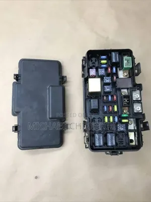 Engine Fuse Box Honda Civic 2005 Model