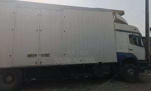 Trucks Available to Relocate Your Properties for Hire