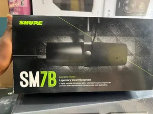 SHURE SM7B Lengedary Dynamic Microphone