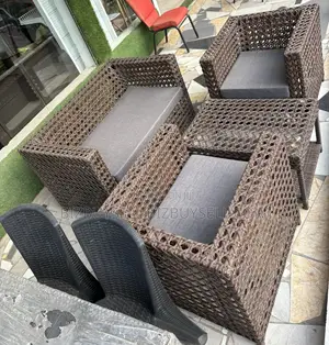 Set Of Outdoor Chairs With Center Table
