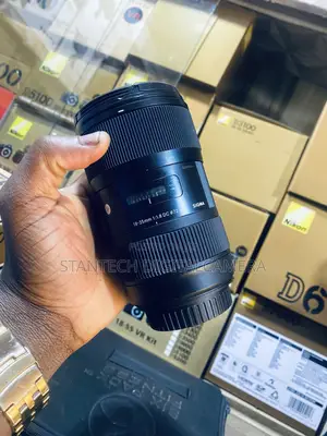 Sigma Art for Canon 18-35mm 1:1.8dc Lens