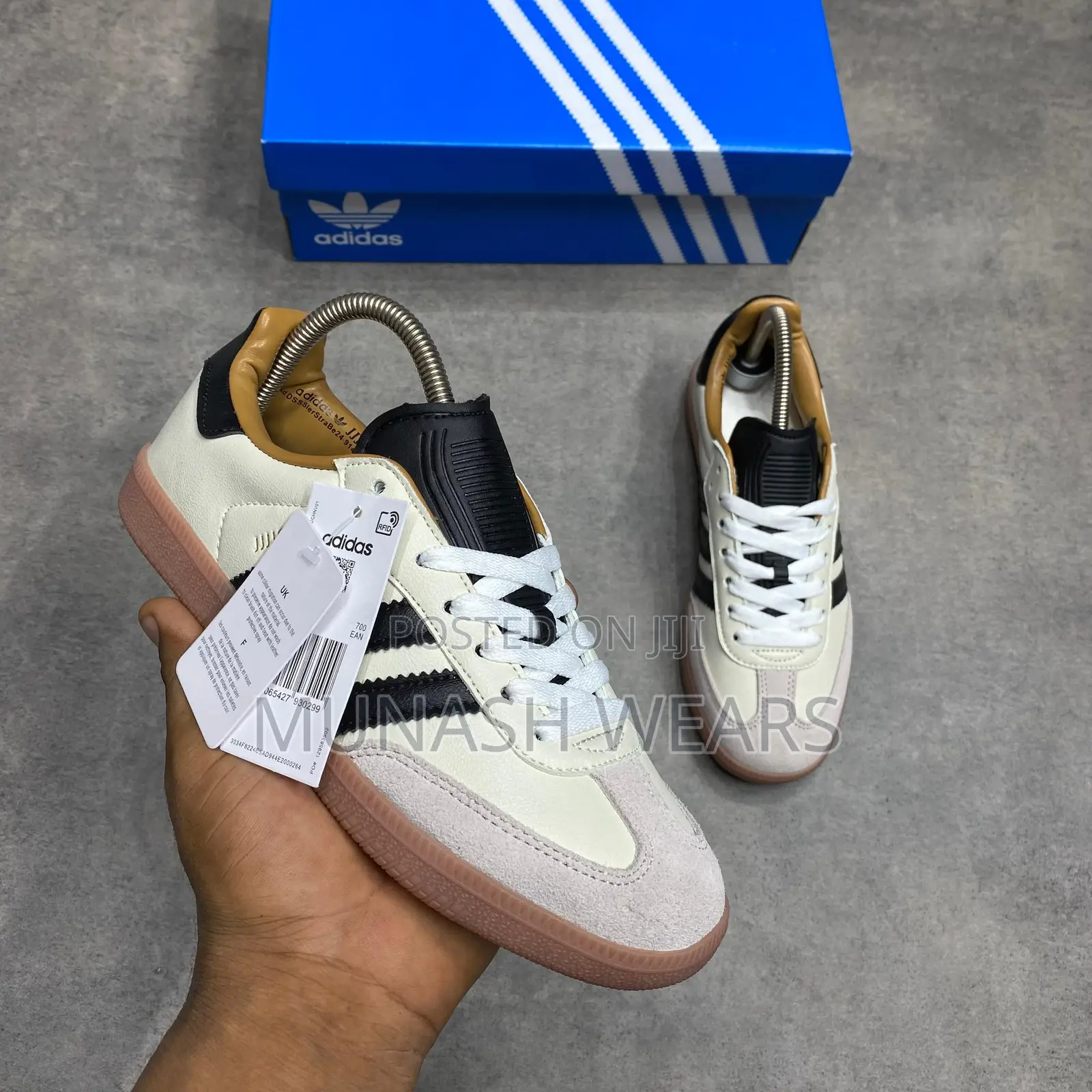 Addidas Sneakers