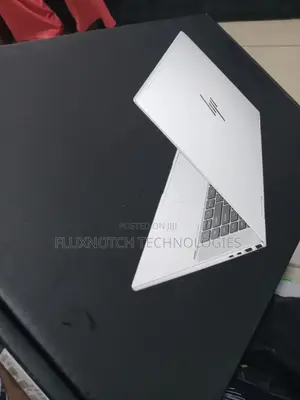 New Laptop HP Envy X360 8GB Intel Core i5 SSD 512GB