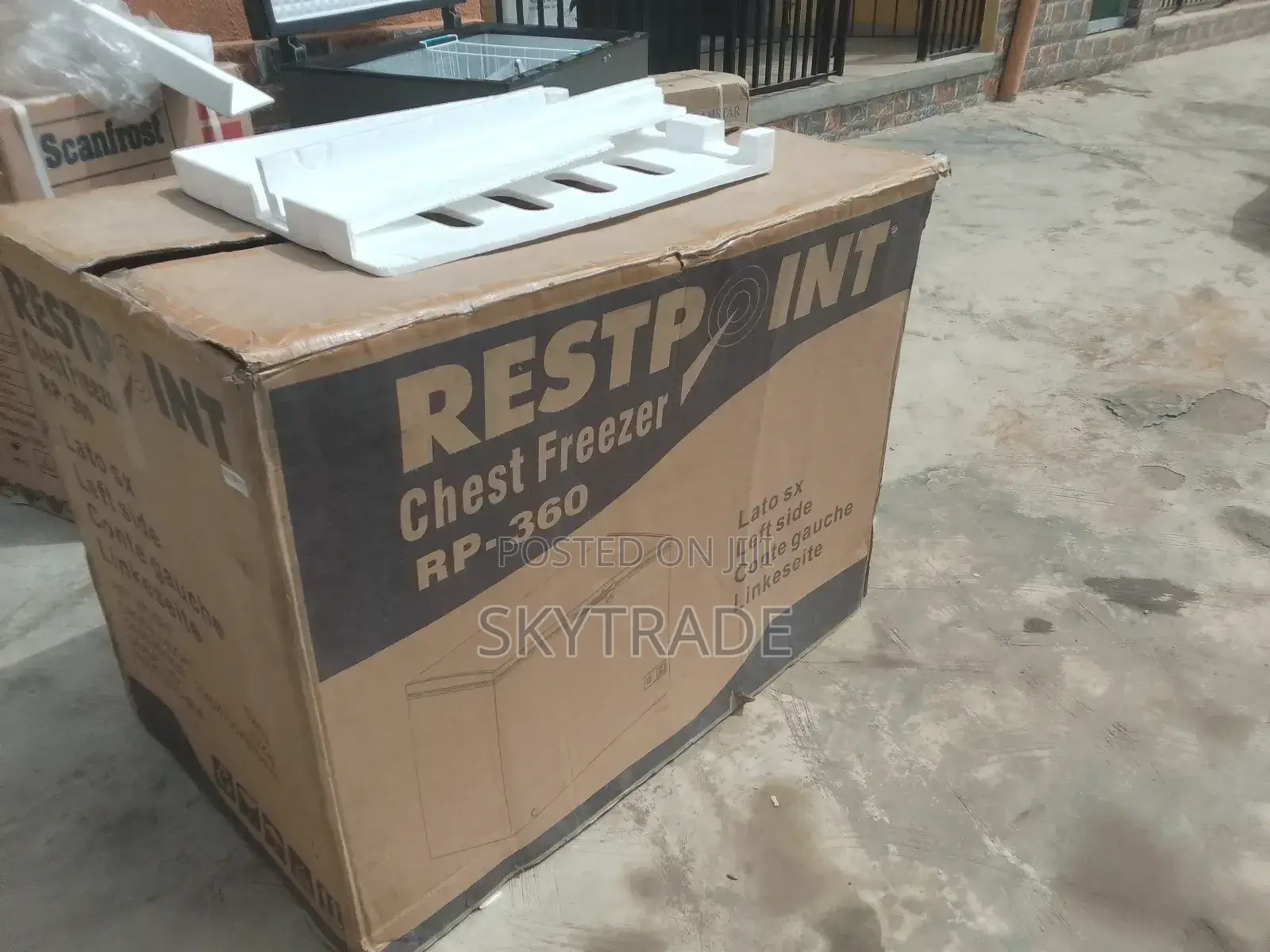 Efficient Compressor Deep Freezer ( Rest Point Rp- 360)